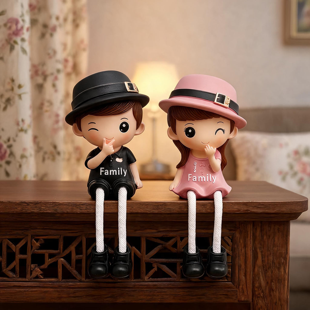 Polyresin Boy Girl Seated Heart Couple Showpiece
